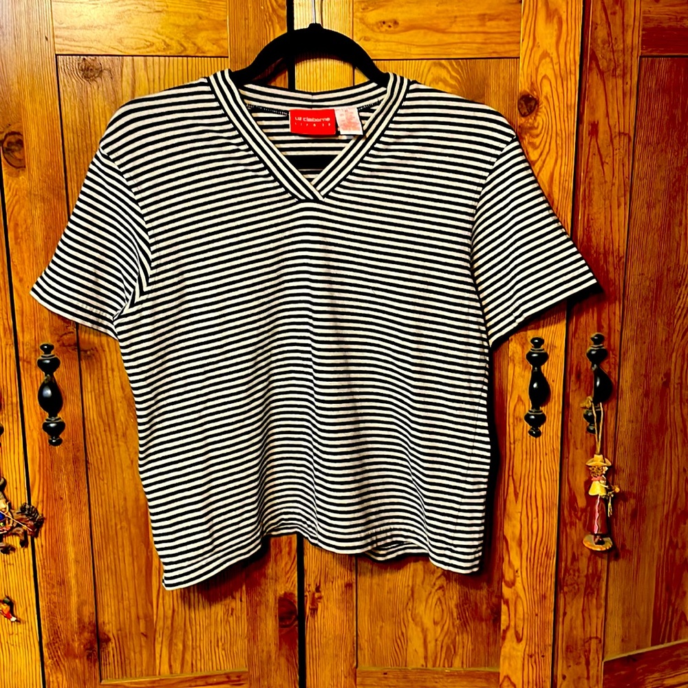 Liz Claiborne striped v- neck Tee